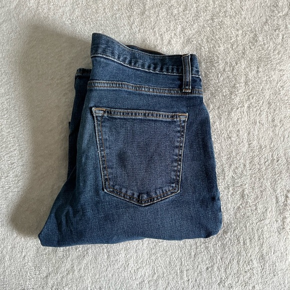 Old Navy Straight Leg Blue Jeans - Picture 5 of 7